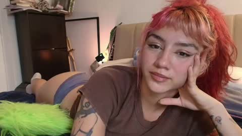 Zoe online show from 05-23-26, 01:33