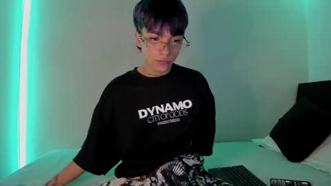 nico online show from 02-08-25, 04:57