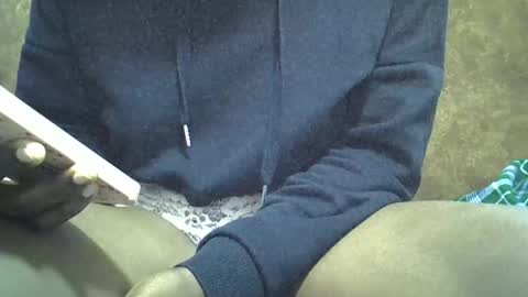 Snapshot of submissive_slut001 chatting on 12-28-24, 08:58 submissive_slut001 online show from 12-28-24, 08:58