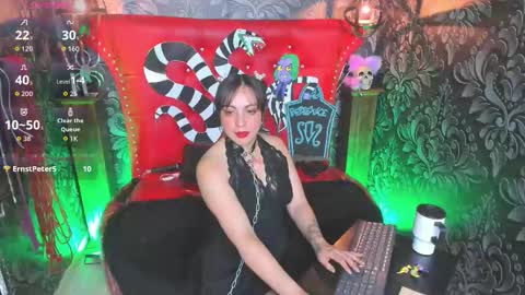 Yunna online show from 10-30-25, 01:01