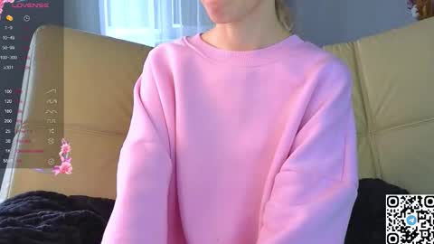 Snapshot of succubelle chatting on 10-27-25, 06:06 Eda online show from 10-27-25, 06:06