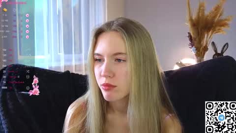 Snapshot of succubelle chatting on 10-28-25, 06:06 Eda online show from 10-28-25, 06:06