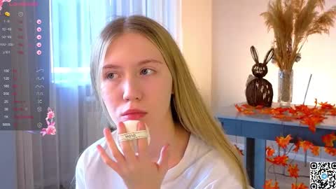 Snapshot of succubelle chatting on 11-08-25, 06:13 Eda online show from 11-08-25, 06:13