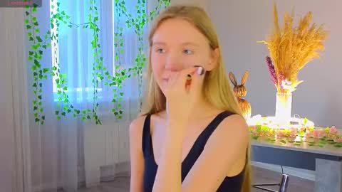 Snapshot of succubelle chatting on 12-14-25, 07:36 Eda online show from 12-14-25, 07:36