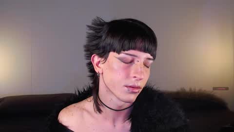 Angel  online show from 11-30-25, 08:29