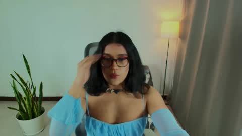 Snapshot of succubus_vitta chatting on 06-07-26, 02:48 Vitta online show from 06-07-26, 02:48