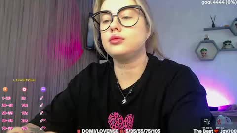 Snapshot of suchcute_ chatting on 02-19-26, 03:02 suchcute_ online show from 02-19-26, 03:02