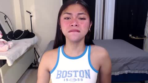 Snapshot of suckablechick chatting on 12-24-24, 02:43 Marry online show from 12-24-24, 02:43