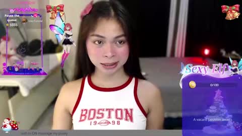 Snapshot of suckablechick chatting on 12-26-24, 12:05 Marry online show from 12-26-24, 12:05
