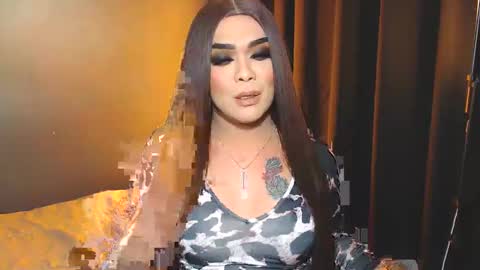 Snapshot of suckablecockoffreya chatting on 02-04-25, 11:05 JADE ELYSE online show from 02-04-25, 11:05