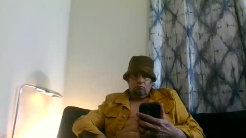 SUCKITU812 online show from 12-18-24, 10:19