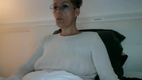 sucrette5629 online show from 05-13-26, 12:57