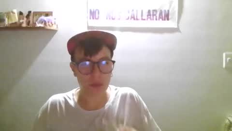 Snapshot of suedirtyboy chatting on 04-04-26, 02:10 suedirtyboy online show from 04-04-26, 02:10