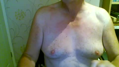 Snapshot of suffolkboy4 chatting on 08-06-26, 10:11 suffolkboy4 online show from 08-06-26, 10:11