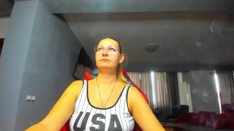 Snapshot of sugar_mayy chatting on 11-11-25, 09:09 May online show from 11-11-25, 09:09