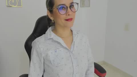 sugar_milff online show from 11-20-25, 01:33