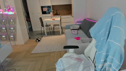 Kinga online show from 11-25-25, 04:23