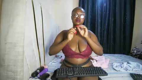Snapshot of sugara_spicexo chatting on 03-29-26, 08:47 Ss online show from 03-29-26, 08:47