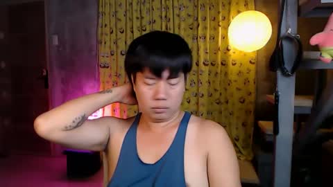 Snapshot of sugarbabyniko chatting on 11-13-25, 05:23 Niko online show from 11-13-25, 05:23