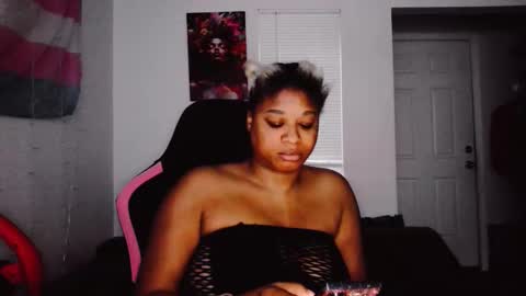 lexi love online show from 11-20-25, 04:29