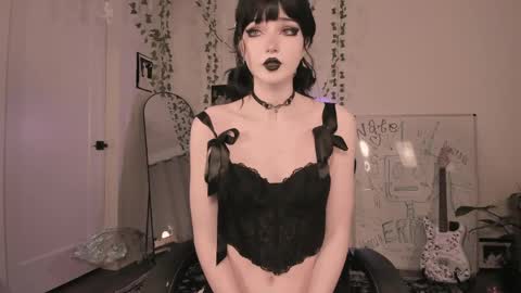 Ella online show from 04-18-26, 02:37