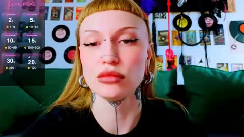 Snapshot of sugarsoot chatting on 05-05-26, 05:48 sugarsoot online show from 05-05-26, 05:48