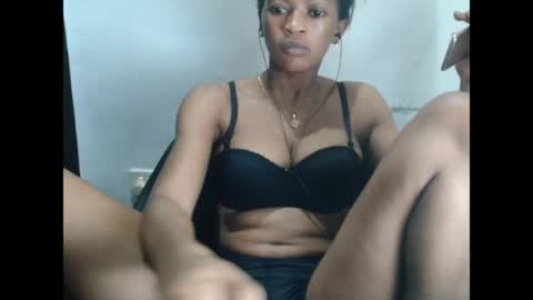 Snapshot of sugarxpussy chatting on 04-21-26, 10:12 sugarxpussy online show from 04-21-26, 10:12