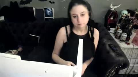 Sugary online show from 10-27-25, 05:28