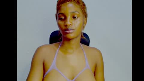 Snapshot of sugax_cuntwetxx chatting on 09-17-25, 06:53 Ivy online show from 09-17-25, 06:53