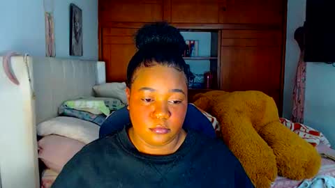 Snapshot of suggarbaby1 chatting on 11-27-25, 06:48 Cami Back in 2 hours online show from 11-27-25, 06:48