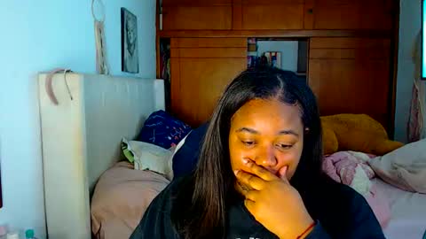 Snapshot of suggarbaby1 chatting on 01-08-26, 04:15 Cami Back in 2 hours online show from 01-08-26, 04:15