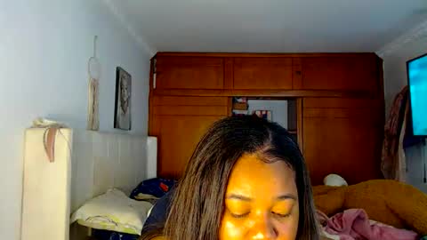 Snapshot of suggarbaby1 chatting on 01-11-26, 05:01 Cami Back in 2 hours online show from 01-11-26, 05:01