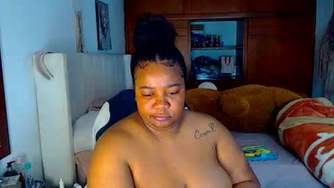 Snapshot of suggarbaby1 chatting on 04-05-26, 05:15 Cami Back in 2 hours online show from 04-05-26, 05:15