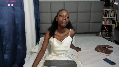 suhaila_suu online show from 11-28-25, 12:46