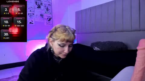 Snapshot of sukifuyu__ chatting on 12-05-24, 12:33 online show from 12-05-24, 12:33