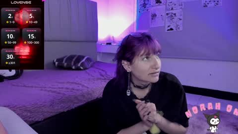 Snapshot of sukifuyu__ chatting on 12-23-24, 12:30 online show from 12-23-24, 12:30