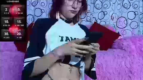 Snapshot of sukifuyu__ chatting on 09-23-25, 01:08 online show from 09-23-25, 01:08