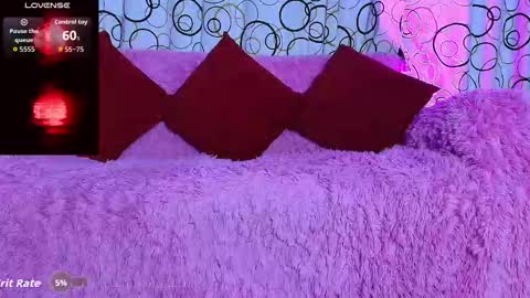 Snapshot of sukifuyu__ chatting on 10-16-25, 02:01 online show from 10-16-25, 02:01