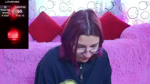 Snapshot of sukifuyu__ chatting on 11-28-25, 02:53 online show from 11-28-25, 02:53