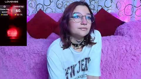 Snapshot of sukifuyu__ chatting on 12-02-25, 01:39 online show from 12-02-25, 01:39