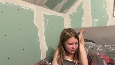 Sexy Nurse Girl online show from 06-15-26, 07:38