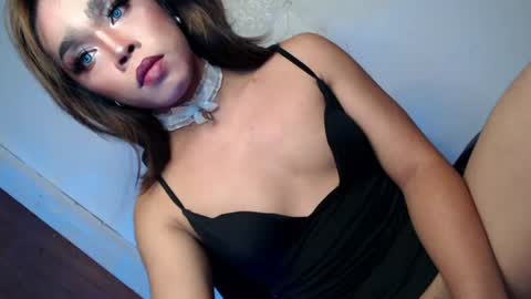 Snapshot of sultry_sirenxx chatting on 06-24-26, 04:17 sultry_sirenxx online show from 06-24-26, 04:17