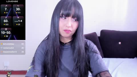Nicolle  online show from 01-23-25, 07:18