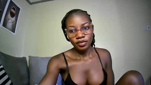 Snapshot of summerbuddy chatting on 01-14-25, 04:57 summerbuddy online show from 01-14-25, 04:57