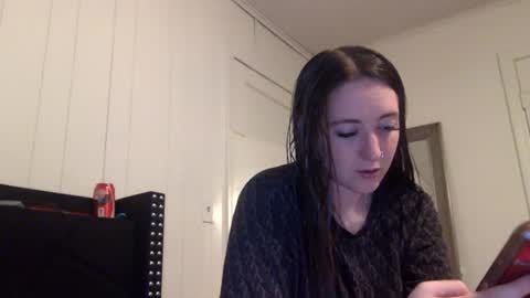 Snapshot of summerlee9 chatting on 06-16-26, 05:37 summerlee9 online show from 06-16-26, 05:37