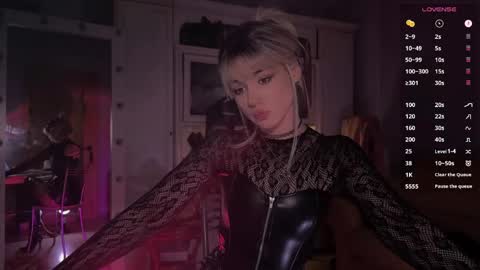 Miss Nelly online show from 04-25-26, 07:33