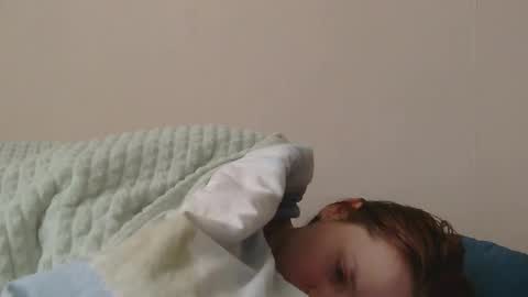 Snapshot of sun_sparkle chatting on 03-08-26, 07:45 Olivia online show from 03-08-26, 07:45