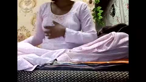 sunali_jain03 online show from 05-28-26, 07:16