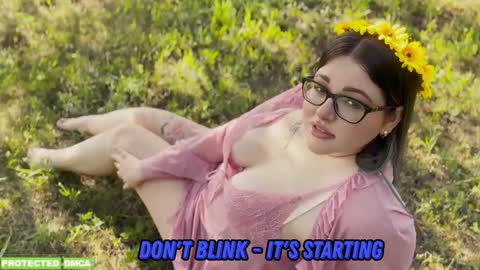 Tina. Im topless model  online show from 03-19-26, 07:34