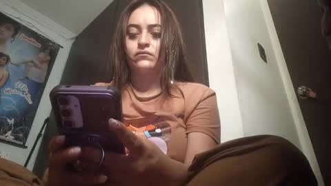 Snapshot of sunflower_dance chatting on 10-10-25, 09:47 Jeraldine online show from 10-10-25, 09:47